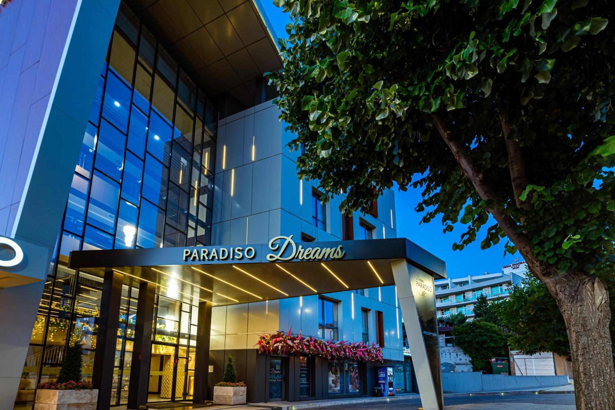 Paradiso Dreams 4*